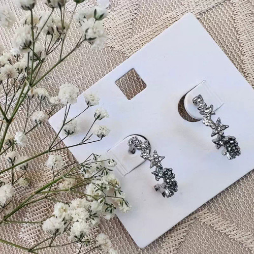 گوشواره ی ستاره ی نگین دار حلقه ای .c