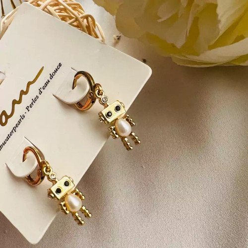 گوشواره ربات کیوت و جذاب